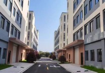 丙类消防，（热门）南京大厂化工园轨交站南京市六合区万平全新厂房出租1百平起租，有免租期地铁口可办10